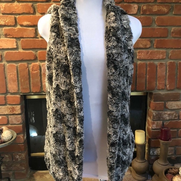 Soft Plush Faux Fur Open Front Jacket Vest - Picture 5 of 5